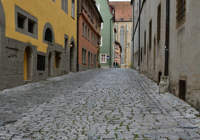 Blick ins Mittelalter – Ausnahme das Verkehrsschild