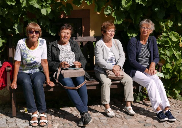 … auf einer Bank